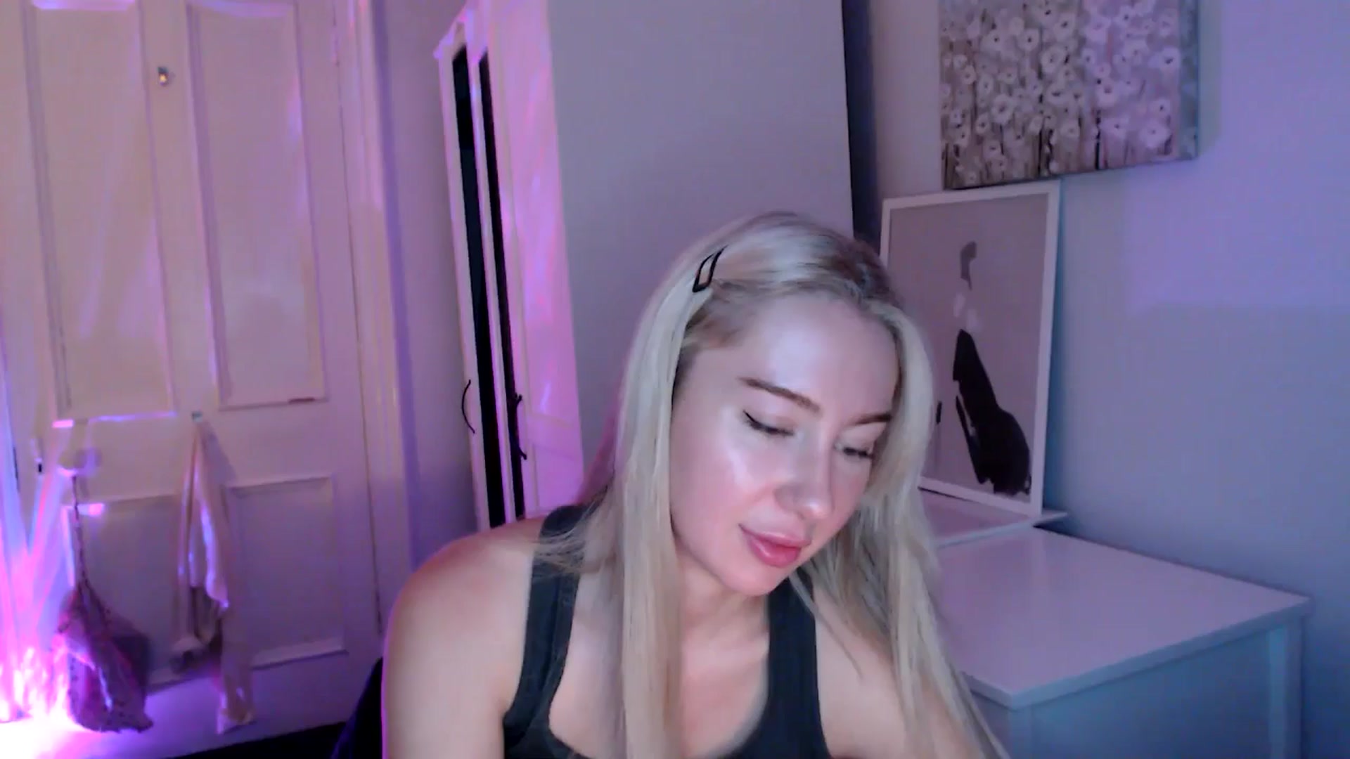 Gallery image thumbnail from British_Cutie's myfreecams stream on, 06/03/2025, 21:36 image 1 of 20