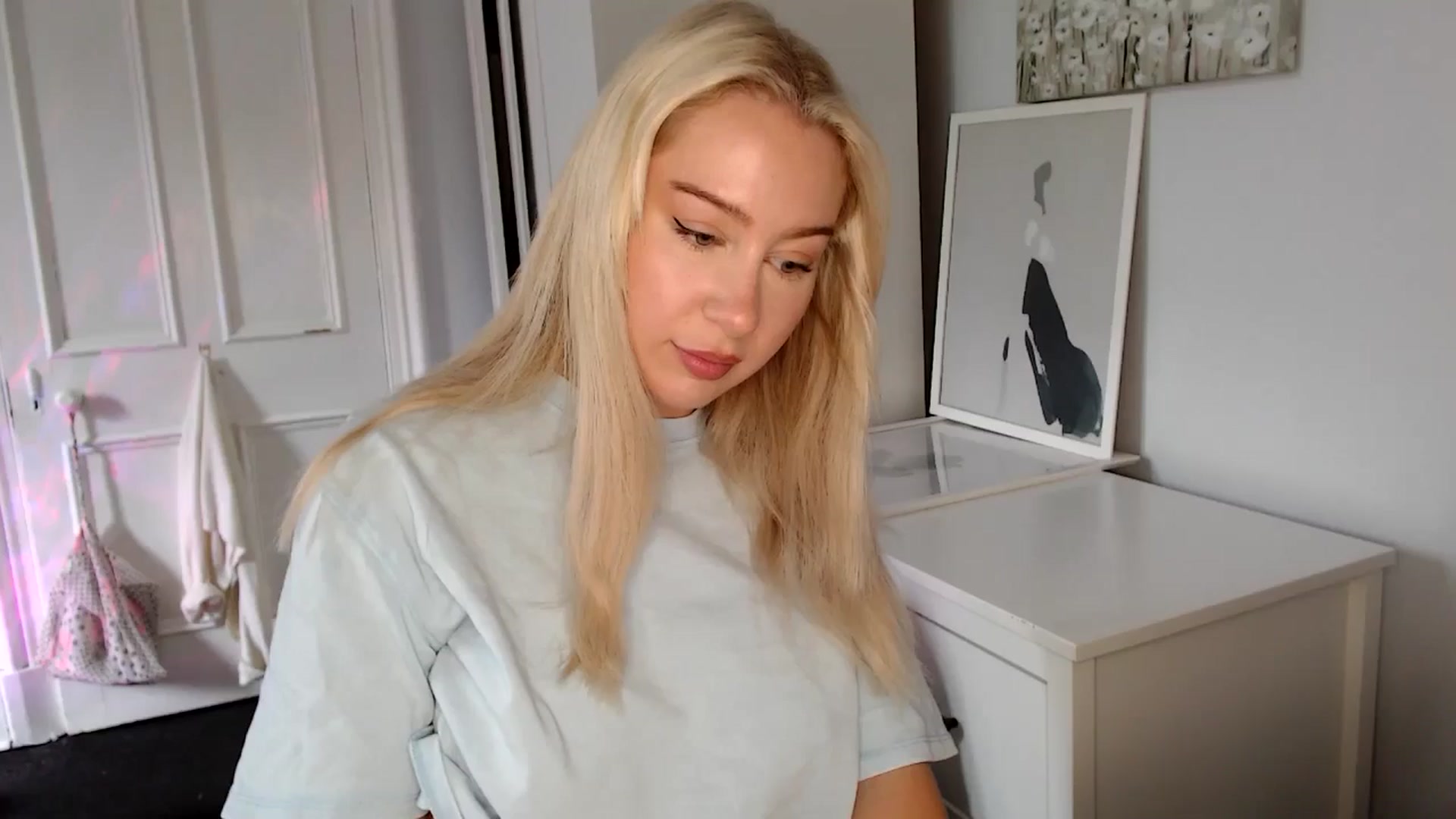 Gallery image thumbnail from British_Cutie's myfreecams stream on, 06/04/2025, 09:26 image 11 of 20
