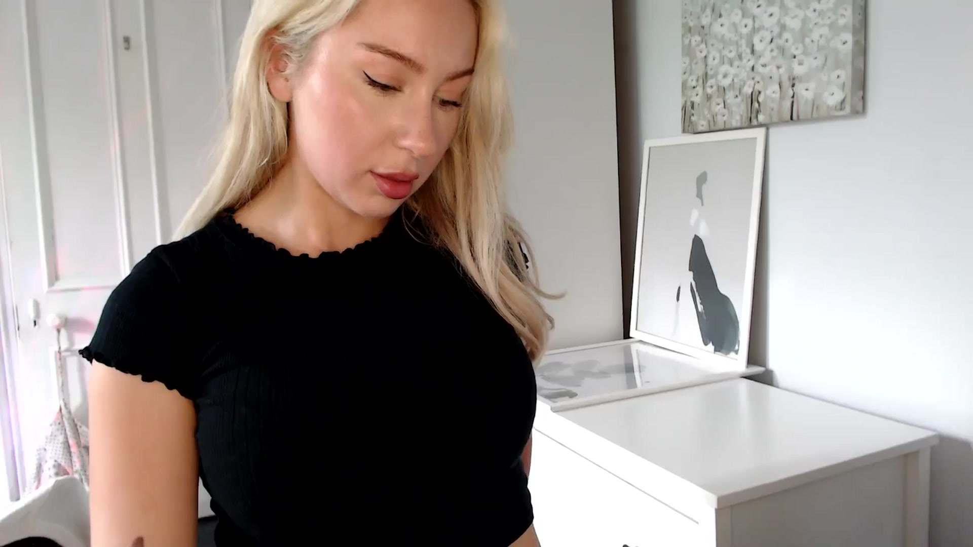 Gallery image thumbnail from British_Cutie's myfreecams stream on, 06/05/2025, 16:09 image 13 of 20