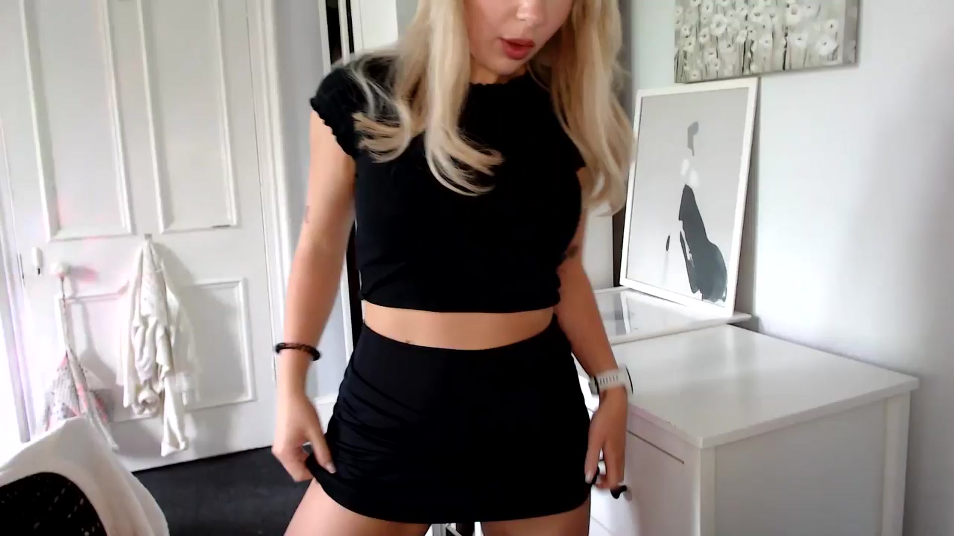Gallery image thumbnail from British_Cutie's myfreecams stream on, 06/05/2025, 16:09 image 9 of 20