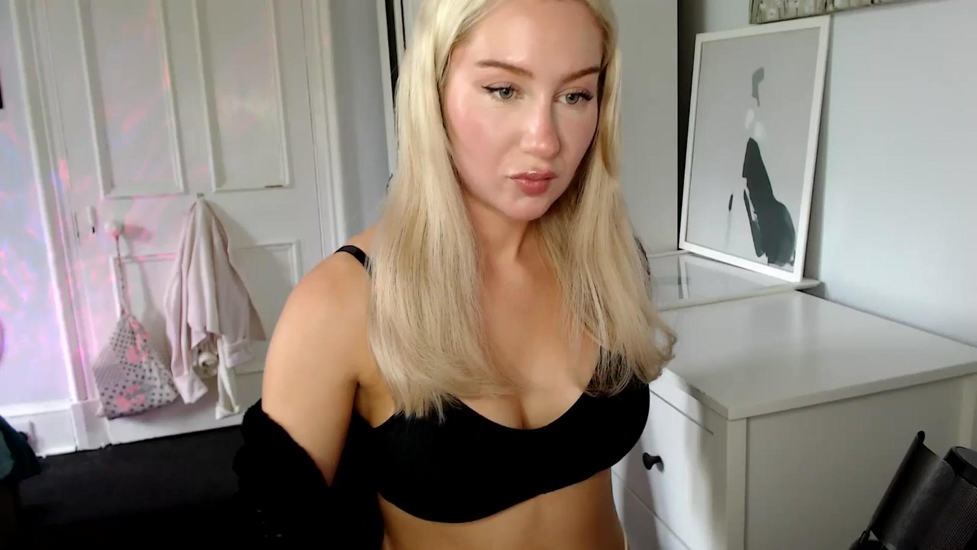 Gallery image thumbnail from British_Cutie's myfreecams stream on, 06/06/2025, 15:12 image 19 of 20
