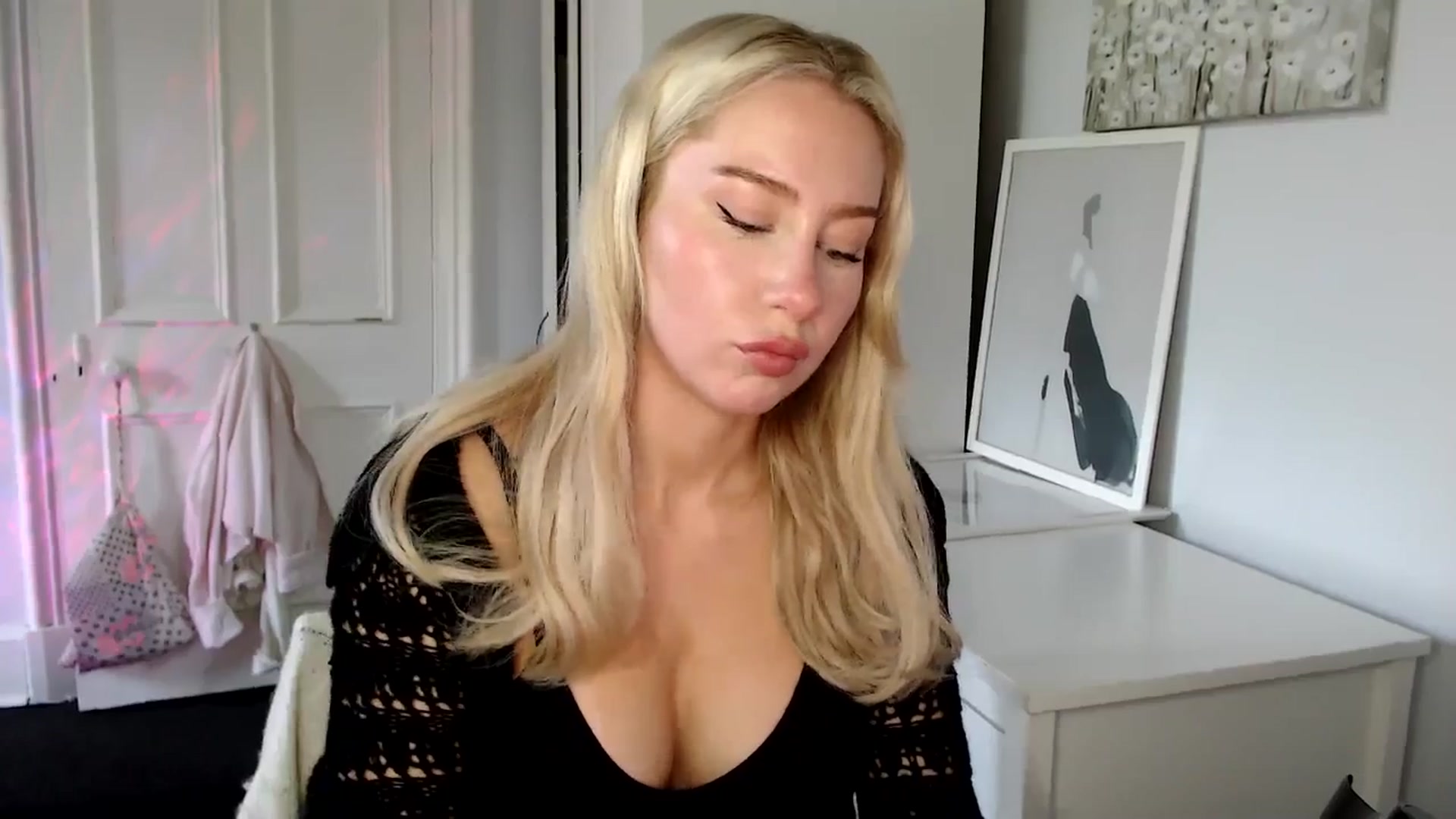 Gallery image thumbnail from British_Cutie's myfreecams stream on, 06/06/2025, 15:12 image 3 of 20
