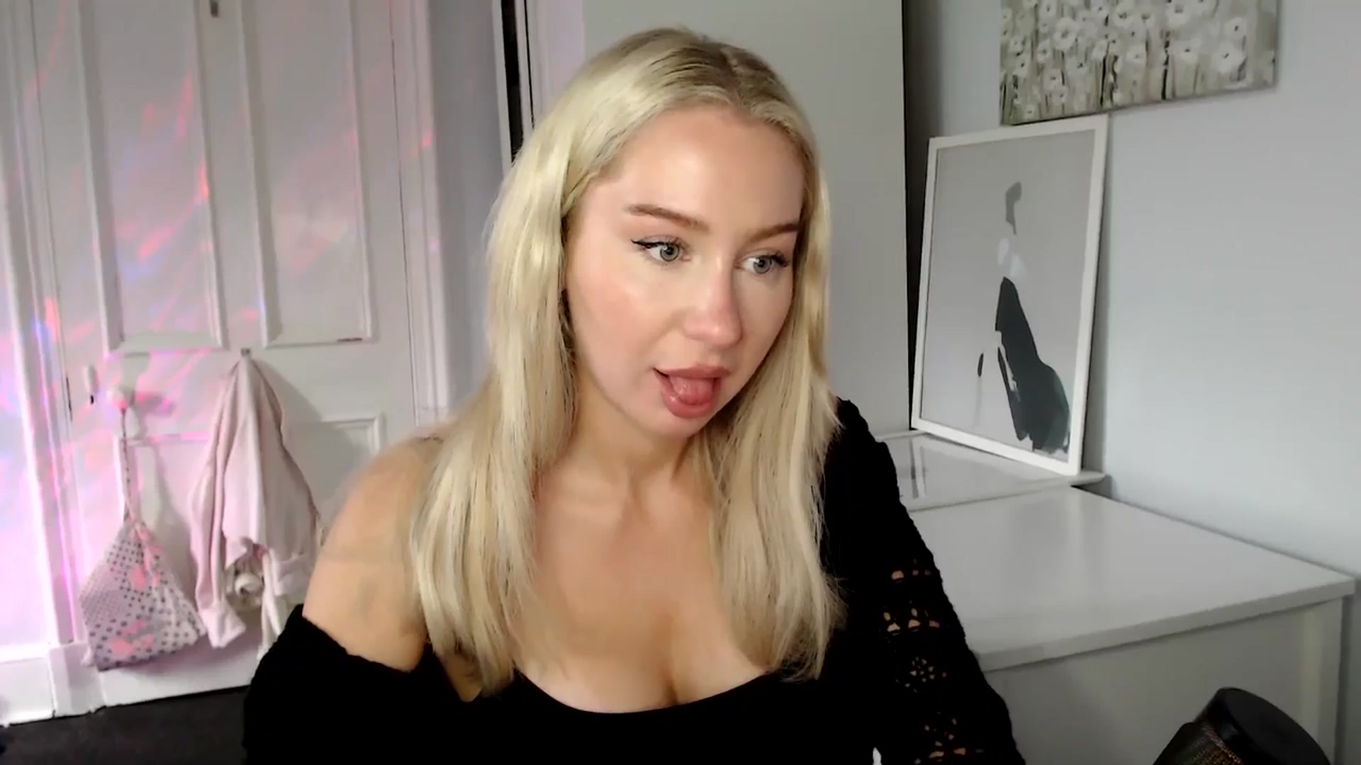 Gallery image thumbnail from British_Cutie's myfreecams stream on, 06/06/2025, 19:09 image 2 of 20