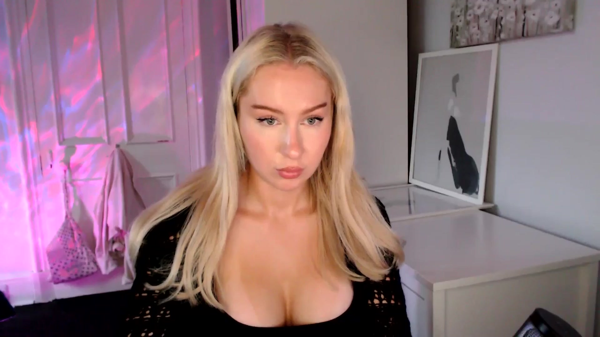 Gallery image thumbnail from British_Cutie's myfreecams stream on, 06/06/2025, 21:41 image 5 of 20