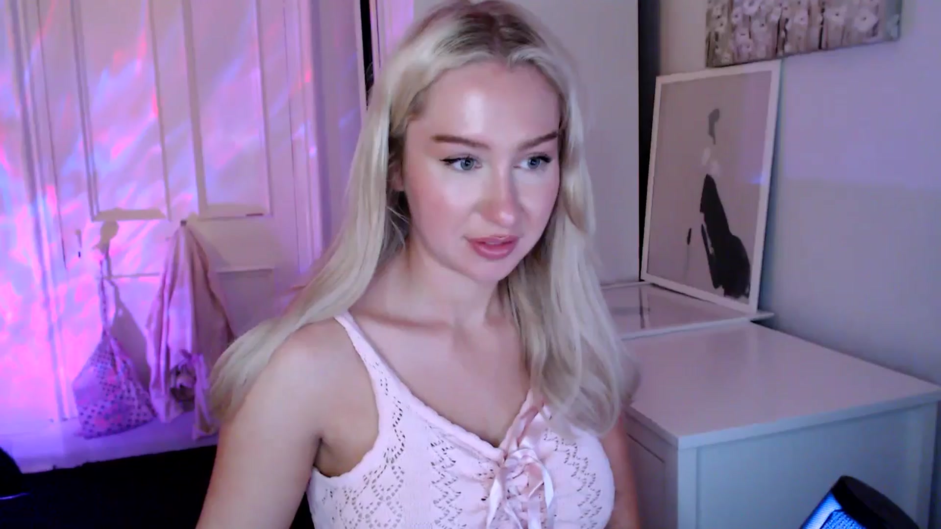 Gallery image thumbnail from British_Cutie's myfreecams stream on, 06/06/2025, 21:41 image 17 of 20