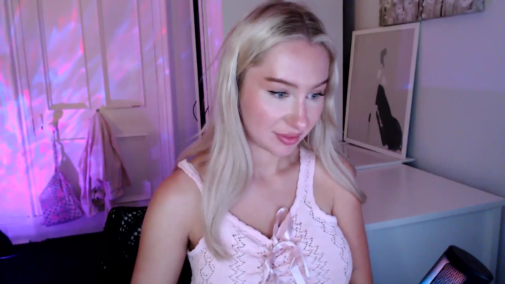 Gallery image thumbnail from British_Cutie's myfreecams stream on, 06/06/2025, 21:41 image 18 of 20