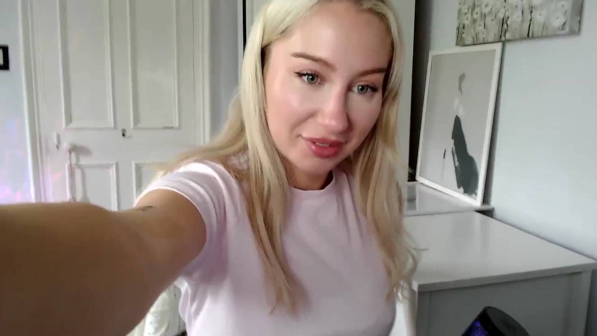 Gallery image thumbnail from British_Cutie's myfreecams stream on, 06/08/2025, 14:20 image 4 of 20