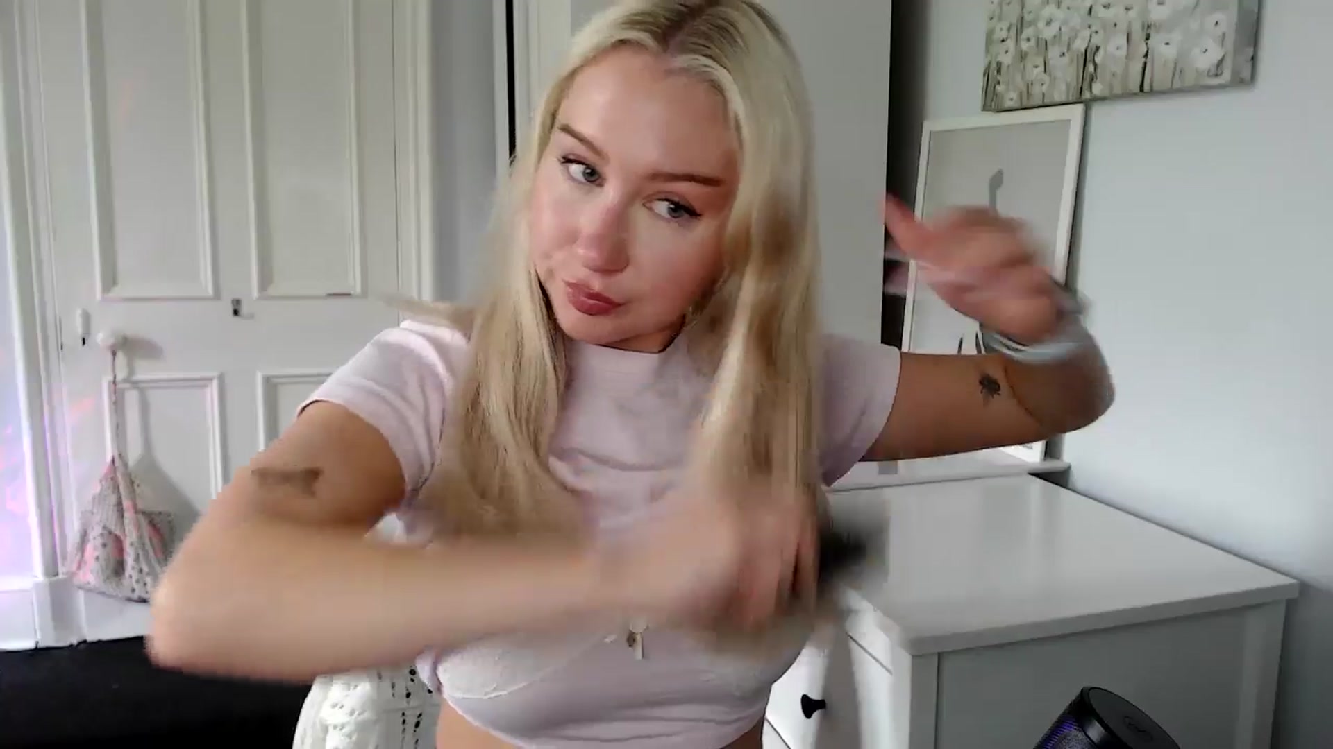 Gallery image thumbnail from British_Cutie's myfreecams stream on, 06/08/2025, 14:20 image 8 of 20