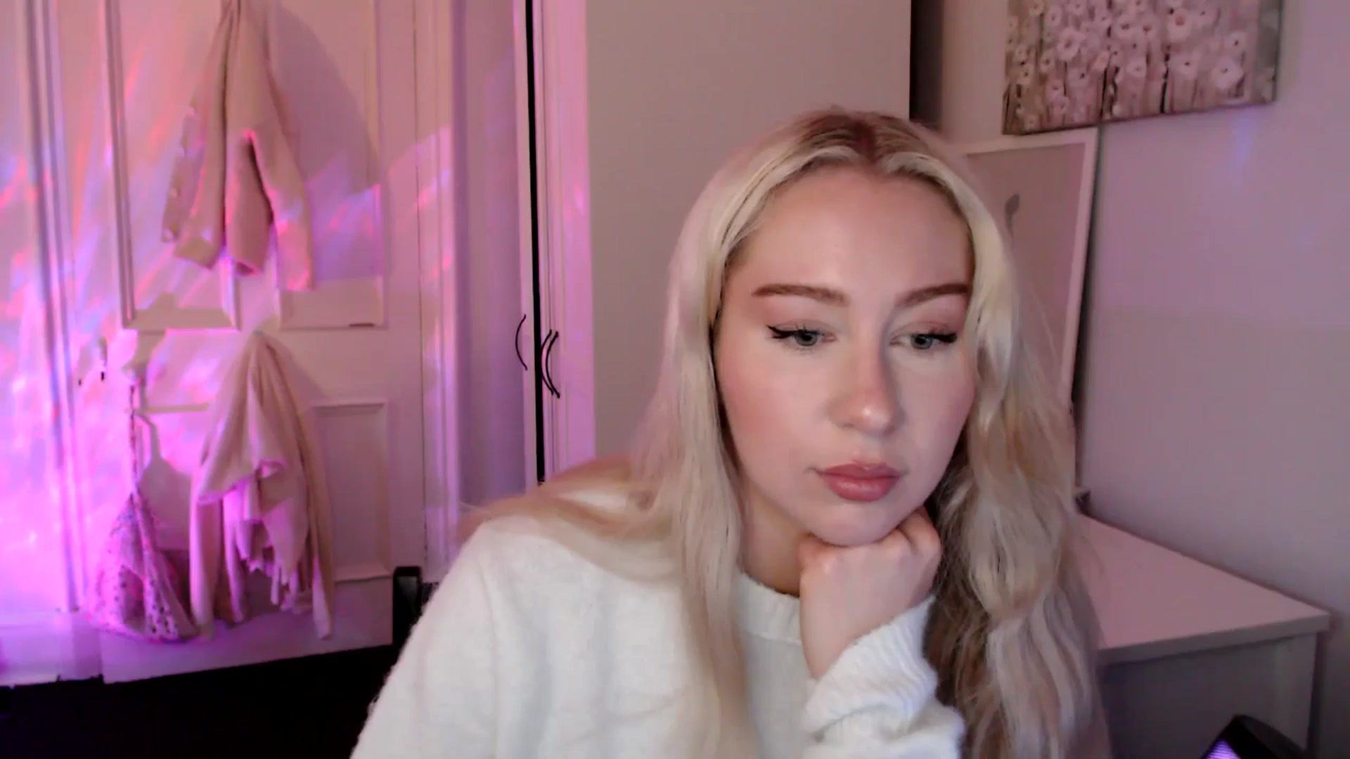 Gallery image thumbnail from British_Cutie's myfreecams stream on, 06/09/2025, 20:23 image 13 of 20