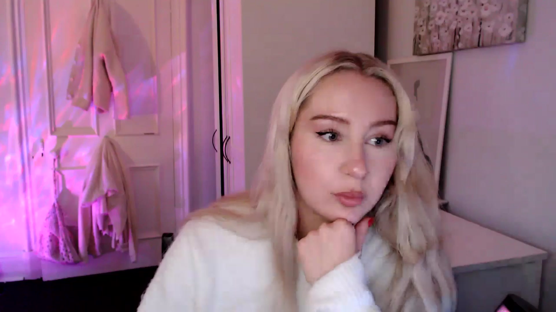 Gallery image thumbnail from British_Cutie's myfreecams stream on, 06/09/2025, 20:23 image 10 of 20