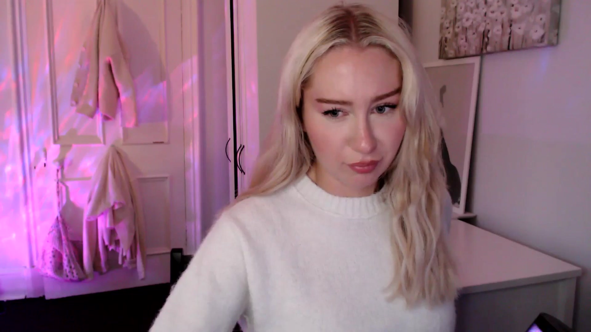 Gallery image thumbnail from British_Cutie's myfreecams stream on, 06/09/2025, 20:23 image 4 of 20