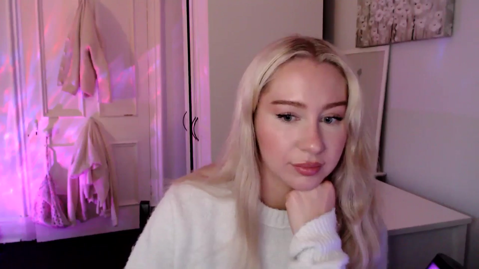 Gallery image thumbnail from British_Cutie's myfreecams stream on, 06/09/2025, 20:23 image 9 of 20