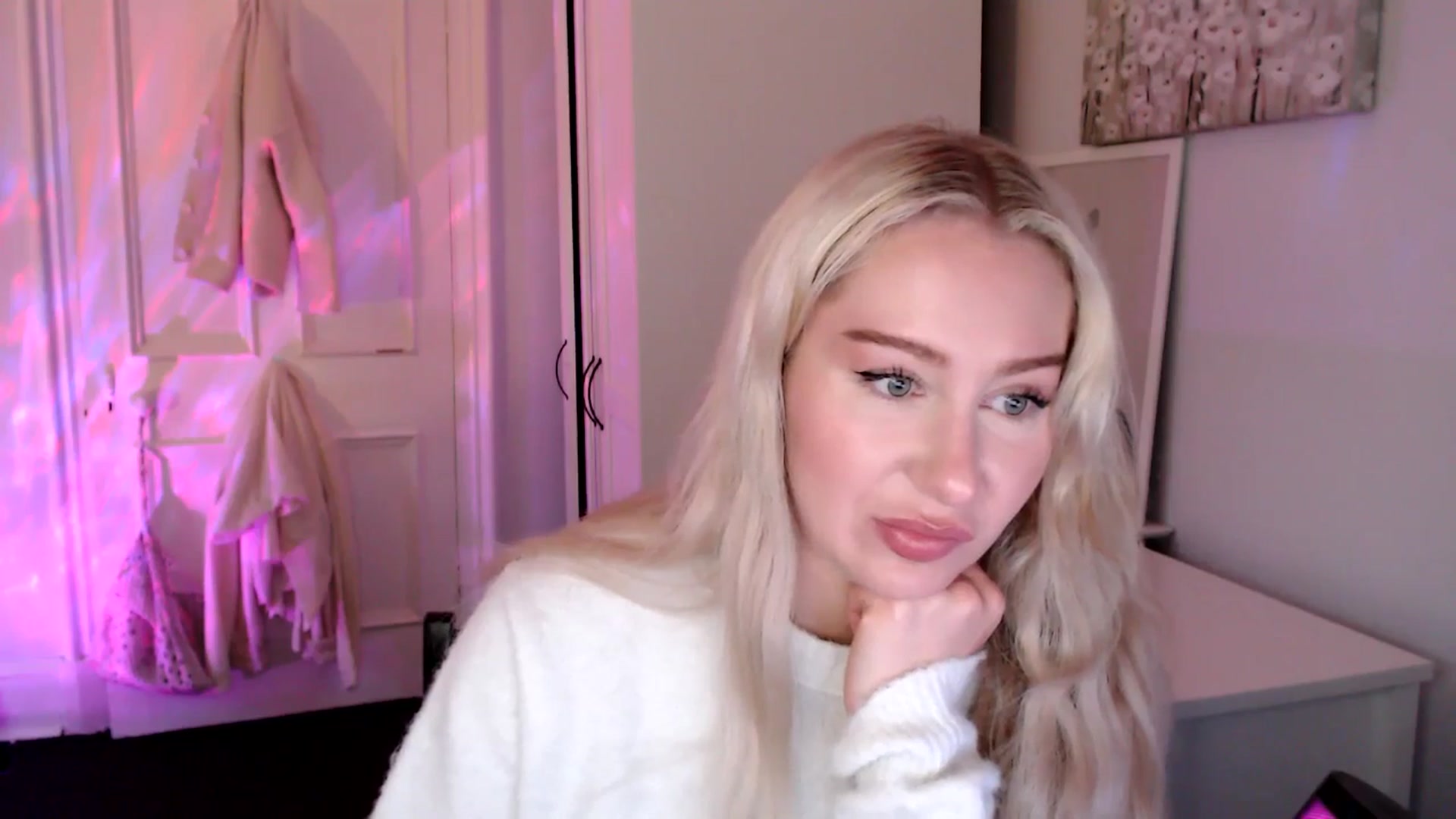 Gallery image thumbnail from British_Cutie's myfreecams stream on, 06/09/2025, 20:23 image 12 of 20