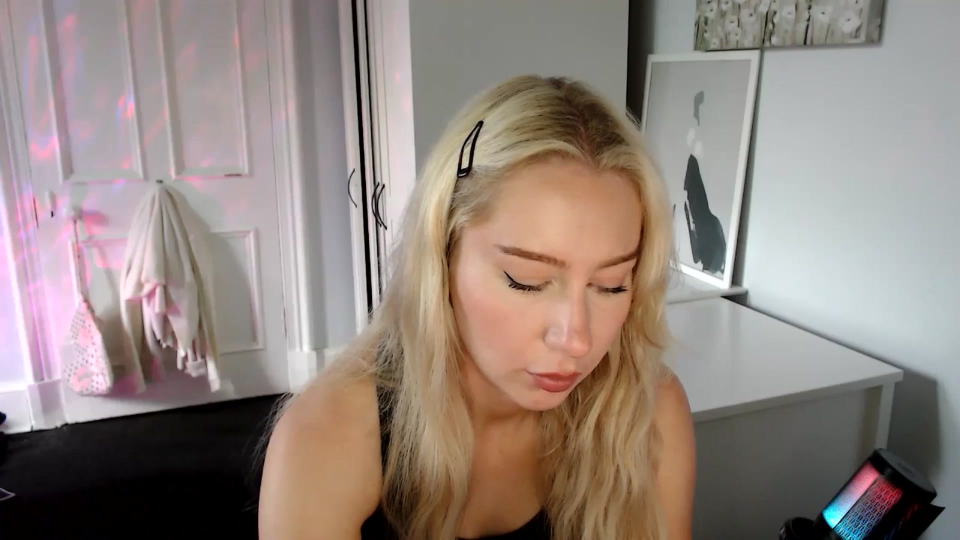 Gallery image thumbnail from British_Cutie's myfreecams stream on, 06/10/2025, 16:49 image 7 of 20