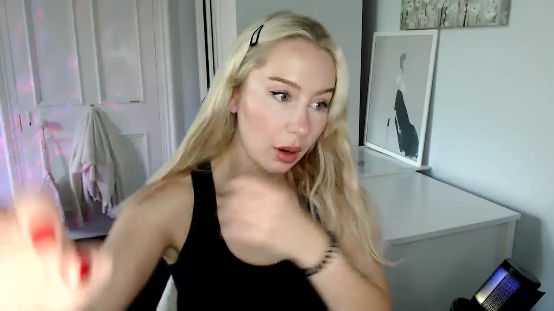 Gallery image thumbnail from British_Cutie's myfreecams stream on, 06/10/2025, 16:49 image 8 of 20