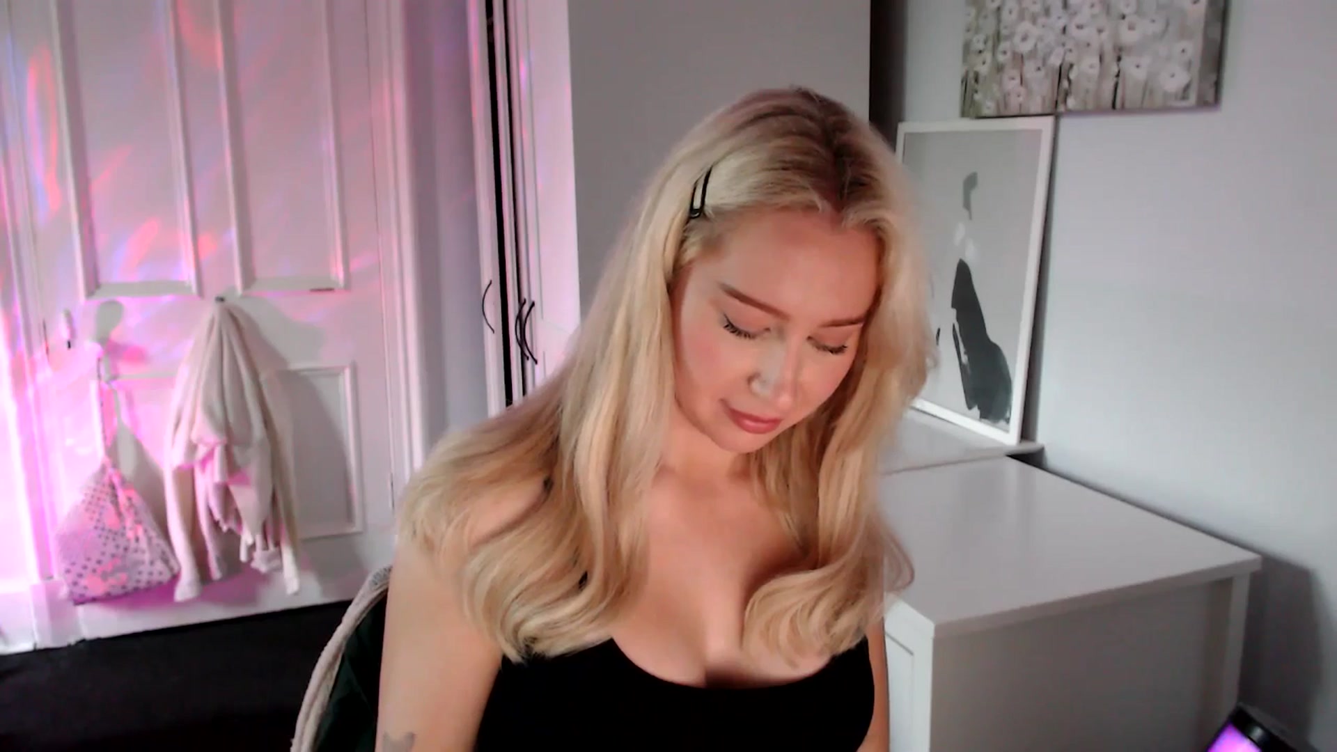 Gallery image thumbnail from British_Cutie's myfreecams stream on, 06/11/2025, 21:20 image 12 of 20