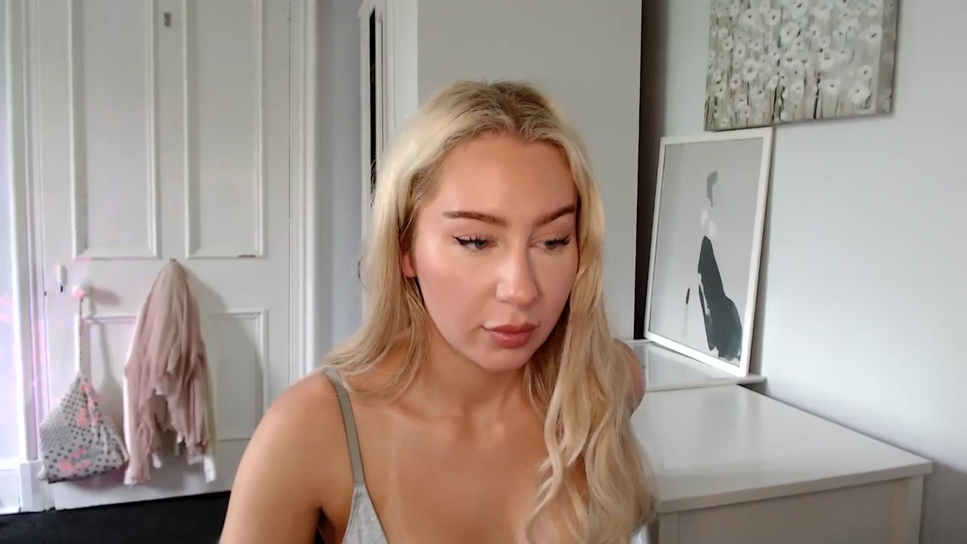 Gallery image thumbnail from British_Cutie's myfreecams stream on, 06/12/2025, 14:58 image 10 of 20