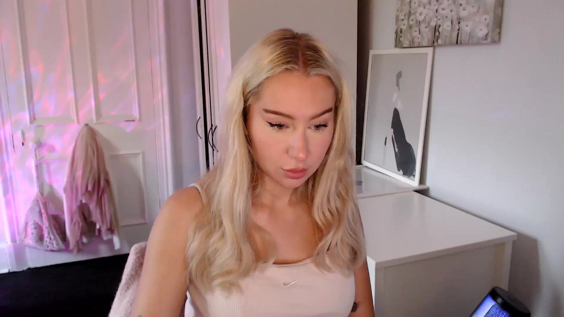Gallery image thumbnail from British_Cutie's myfreecams stream on, 06/12/2025, 18:20 image 10 of 20