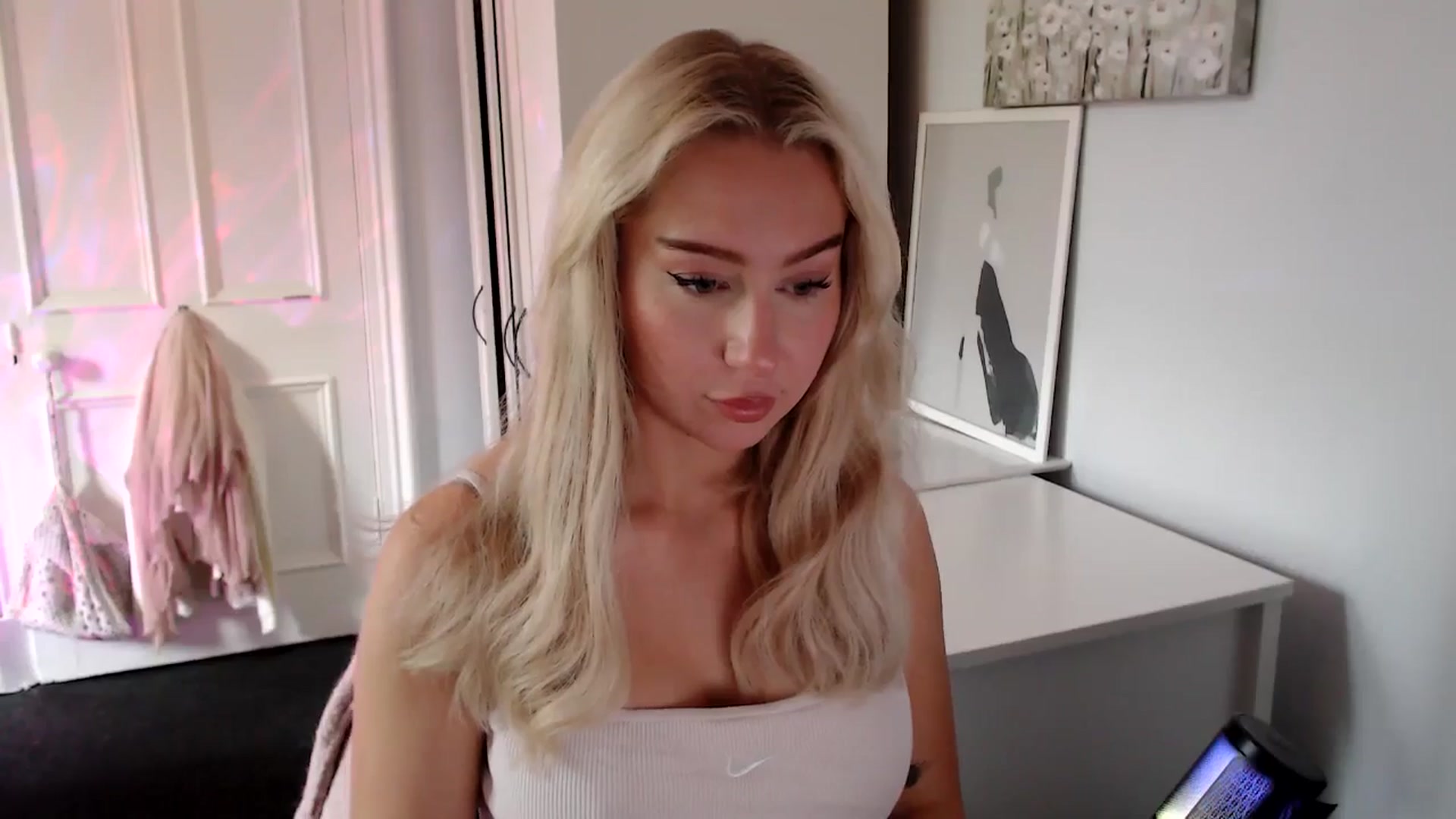 Gallery image thumbnail from British_Cutie's myfreecams stream on, 06/12/2025, 18:20 image 5 of 20