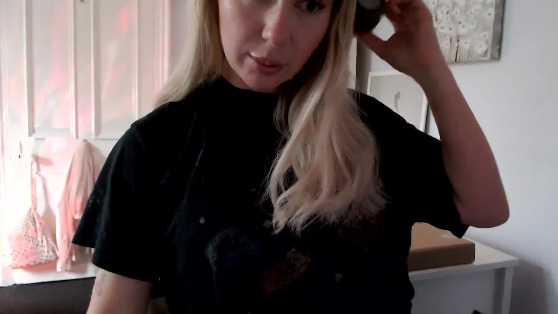 Gallery image thumbnail from British_Cutie's myfreecams stream on, 06/14/2025, 11:33 image 12 of 20
