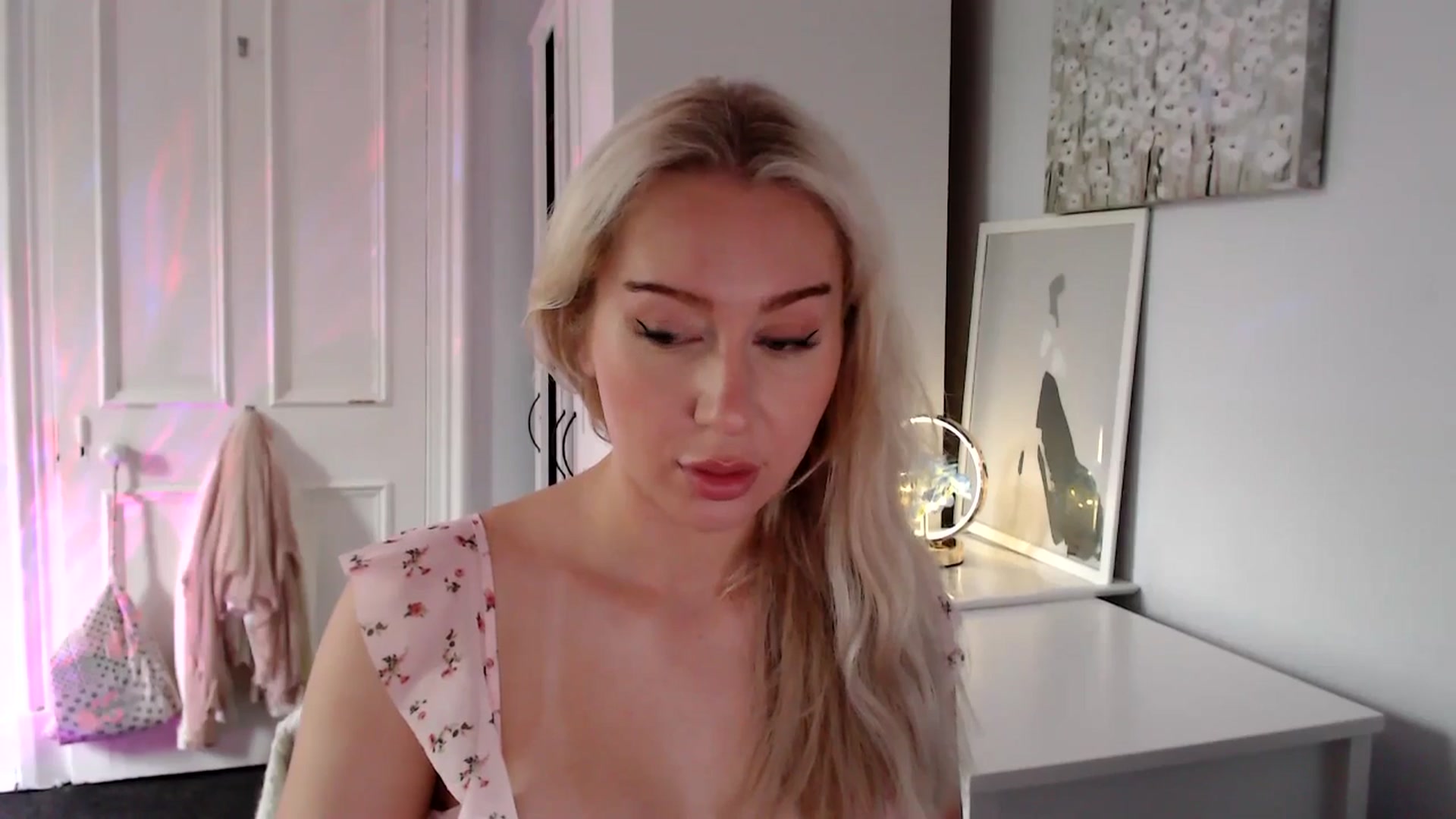 Gallery image thumbnail from British_Cutie's myfreecams stream on, 06/14/2025, 17:36 image 14 of 20