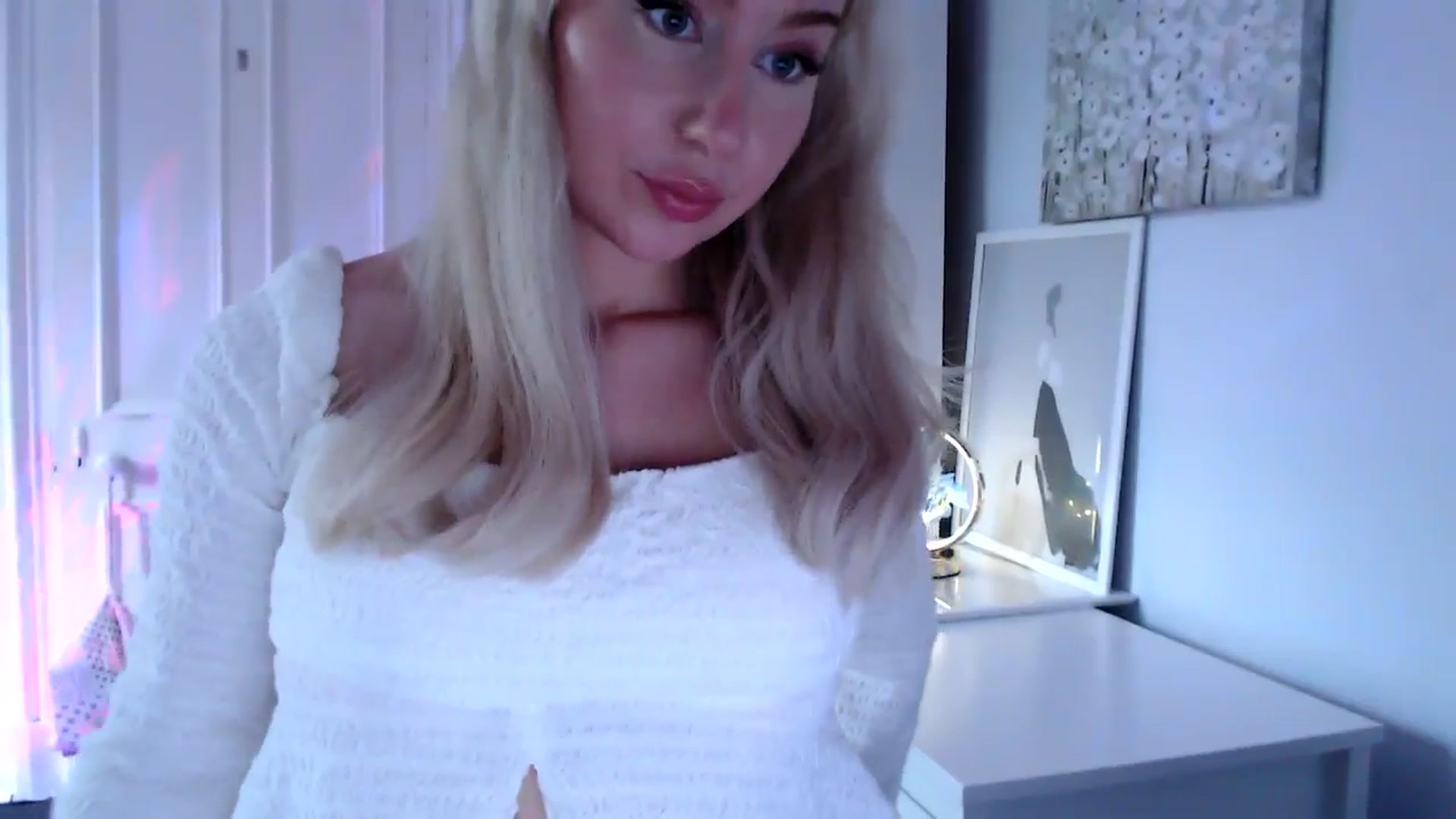 Gallery image thumbnail from British_Cutie's myfreecams stream on, 06/14/2025, 18:33 image 19 of 20