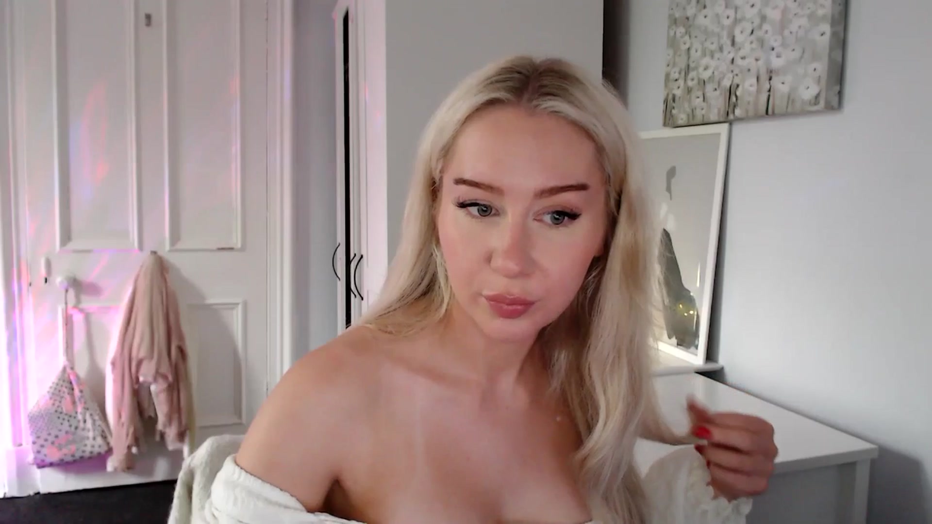 Gallery image thumbnail from British_Cutie's myfreecams stream on, 06/14/2025, 18:33 image 4 of 20