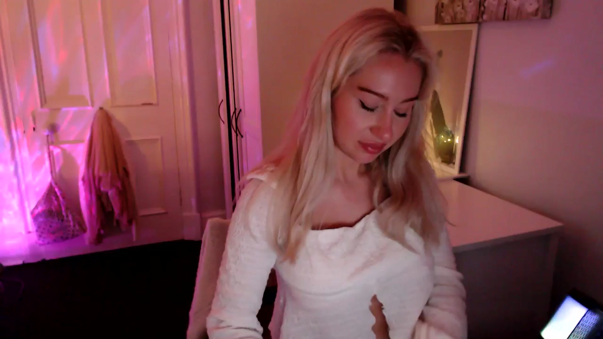 Gallery image thumbnail from British_Cutie's myfreecams stream on, 06/14/2025, 21:38 image 8 of 20