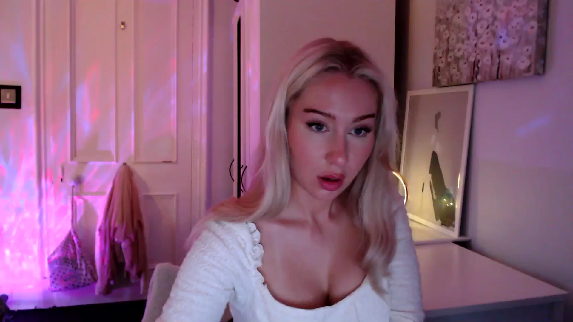 Gallery image thumbnail from British_Cutie's myfreecams stream on, 06/14/2025, 21:38 image 3 of 20