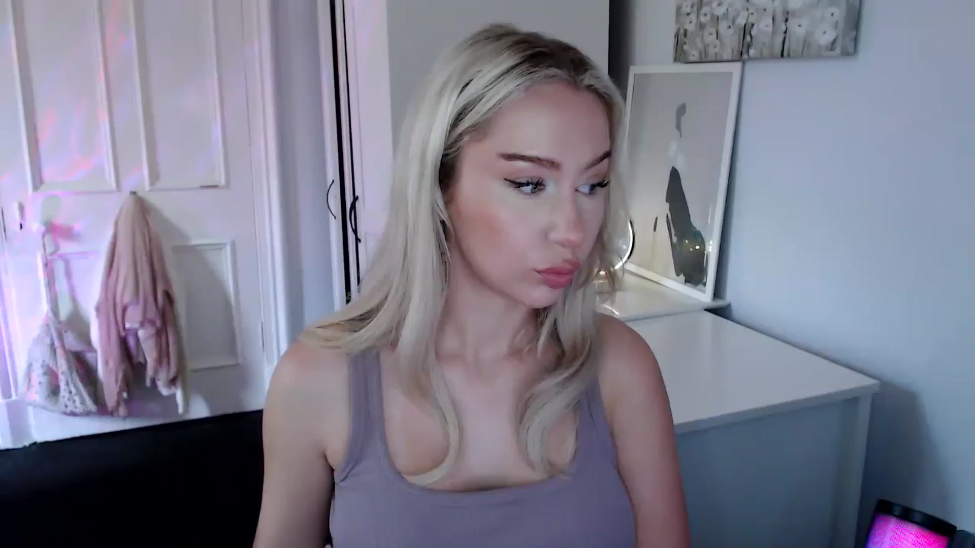 Gallery image thumbnail from British_Cutie's myfreecams stream on, 06/15/2025, 16:28 image 15 of 20