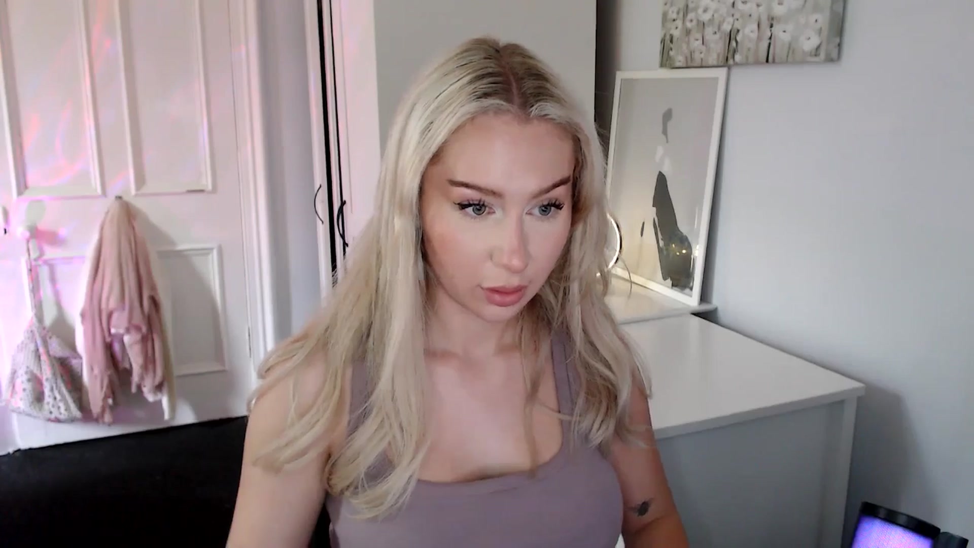Gallery image thumbnail from British_Cutie's myfreecams stream on, 06/15/2025, 16:28 image 18 of 20