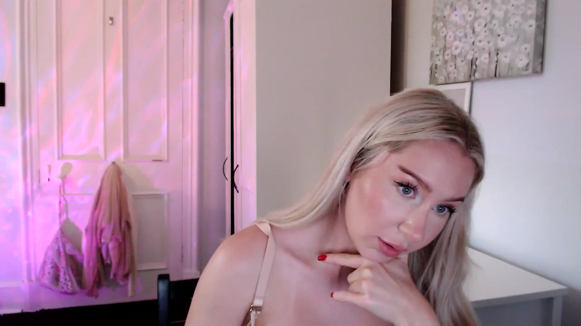 Gallery image thumbnail from British_Cutie's myfreecams stream on, 06/15/2025, 18:08 image 19 of 20