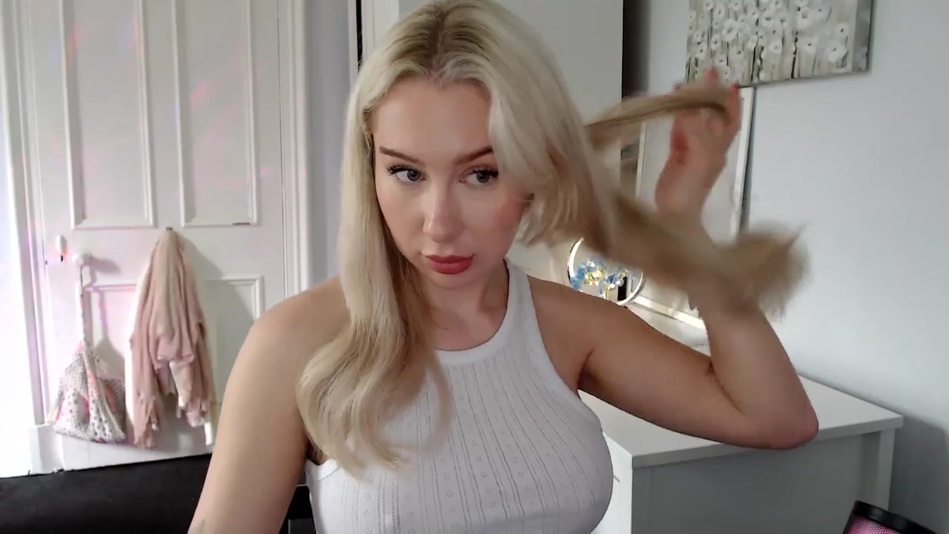 Gallery image thumbnail from British_Cutie's myfreecams stream on, 06/16/2025, 09:56 image 12 of 20