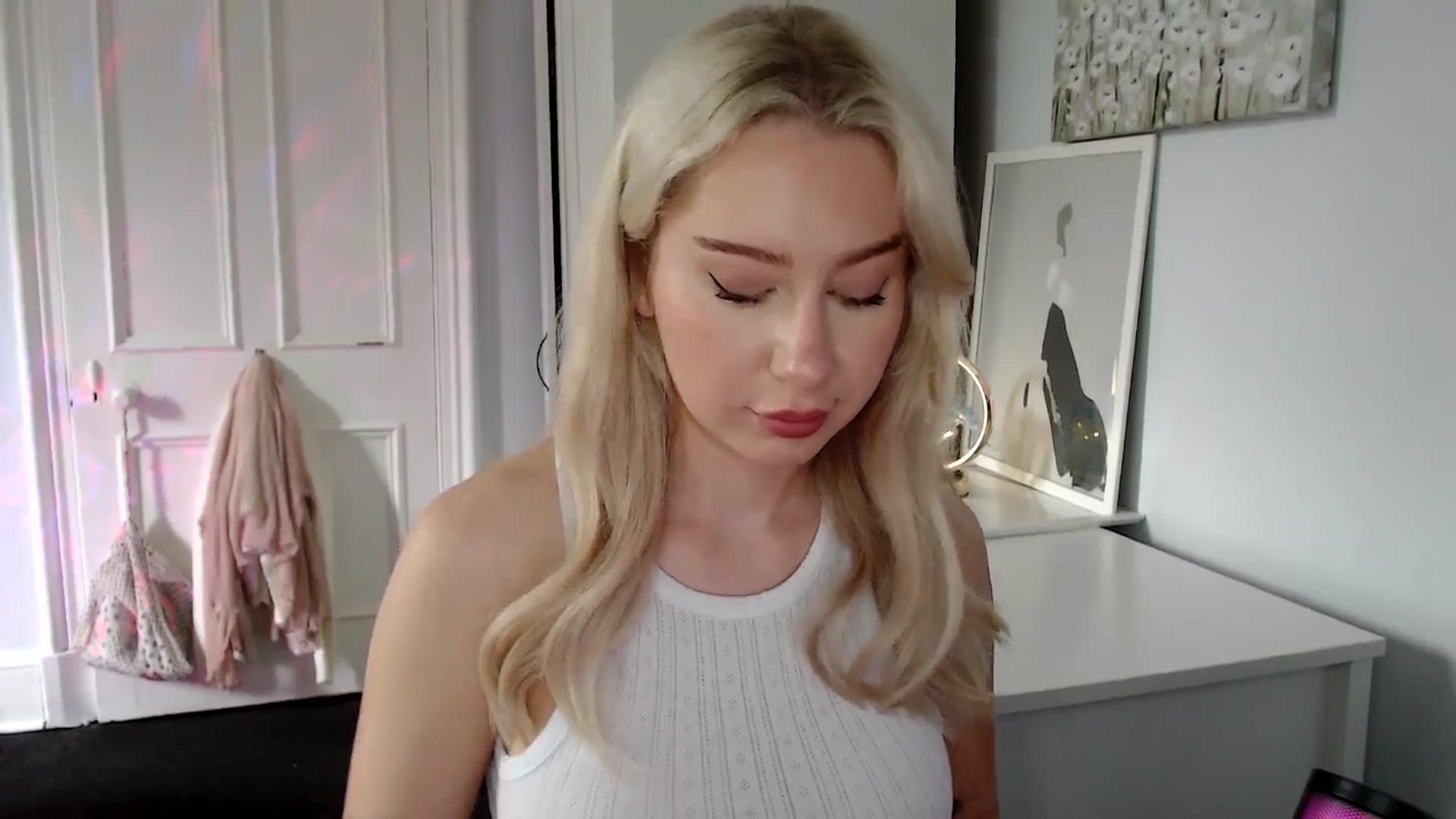 Gallery image thumbnail from British_Cutie's myfreecams stream on, 06/16/2025, 09:56 image 6 of 20