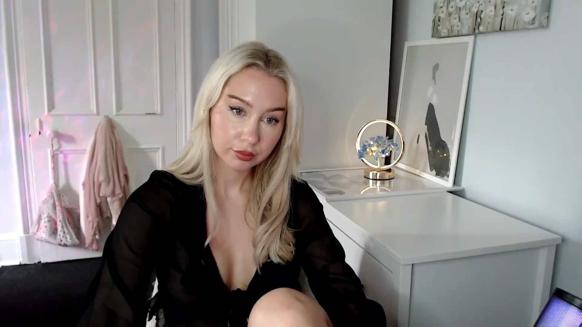 Gallery image thumbnail from British_Cutie's myfreecams stream on, 06/16/2025, 15:40 image 11 of 20