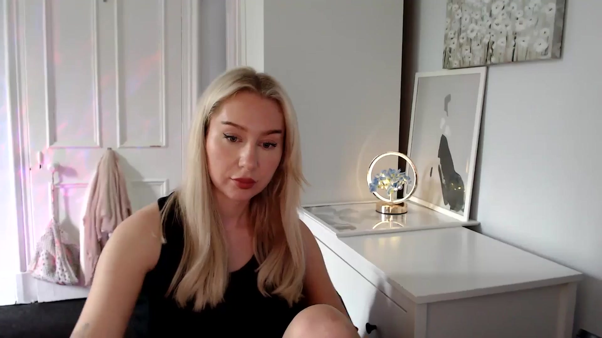 Gallery image thumbnail from British_Cutie's myfreecams stream on, 06/16/2025, 15:40 image 6 of 20