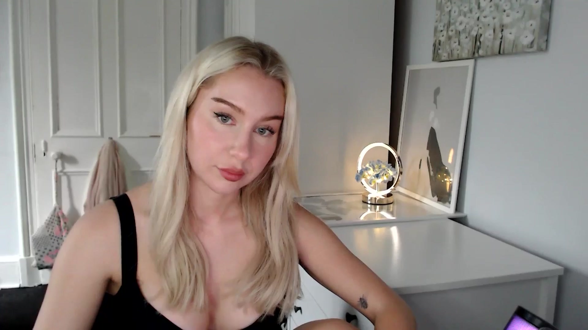 Gallery image thumbnail from British_Cutie's myfreecams stream on, 06/16/2025, 19:20 image 19 of 20
