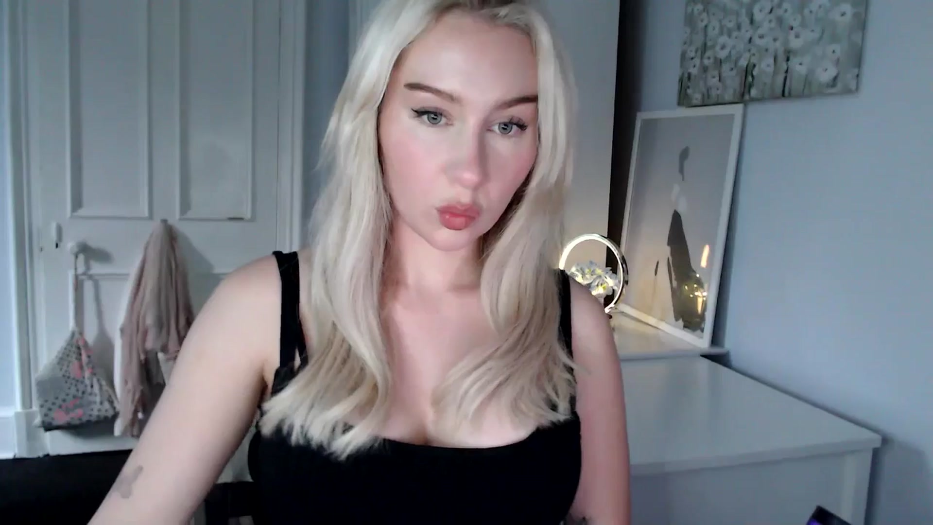 Gallery image thumbnail from British_Cutie's myfreecams stream on, 06/16/2025, 21:07 image 5 of 20