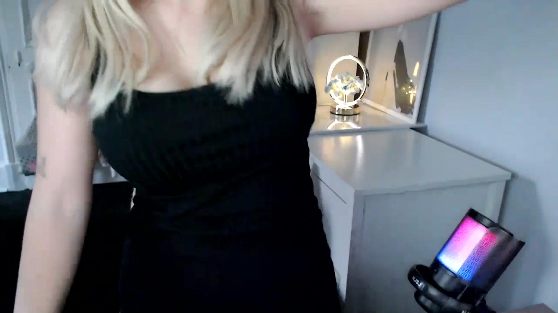 Gallery image thumbnail from British_Cutie's myfreecams stream on, 06/16/2025, 21:07 image 6 of 20