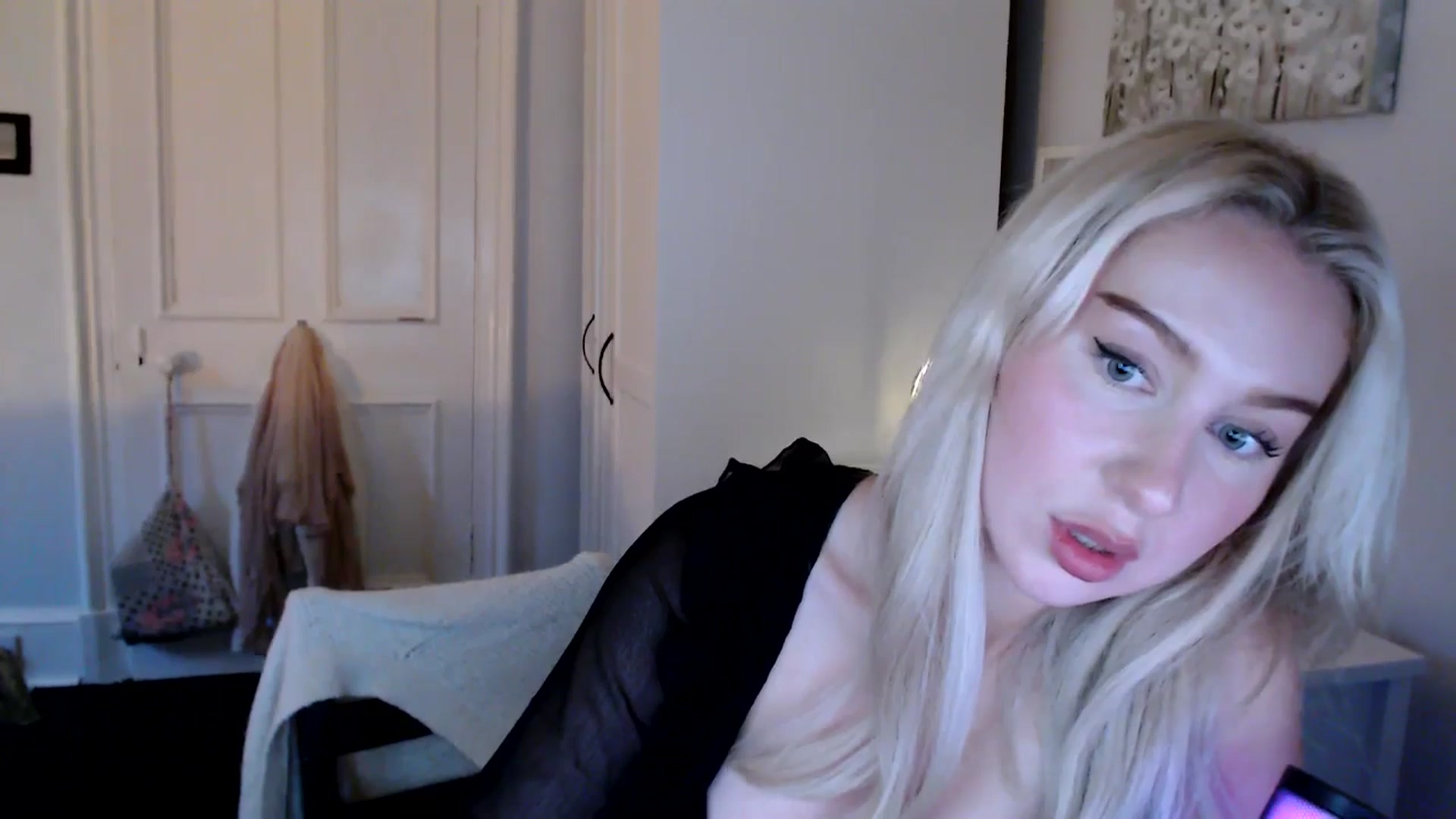 Gallery image thumbnail from British_Cutie's myfreecams stream on, 06/16/2025, 21:07 image 12 of 20