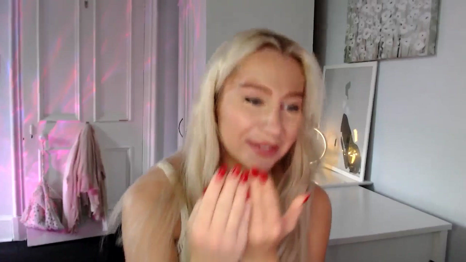 Gallery image thumbnail from British_Cutie's myfreecams stream on, 06/17/2025, 18:56 image 19 of 20