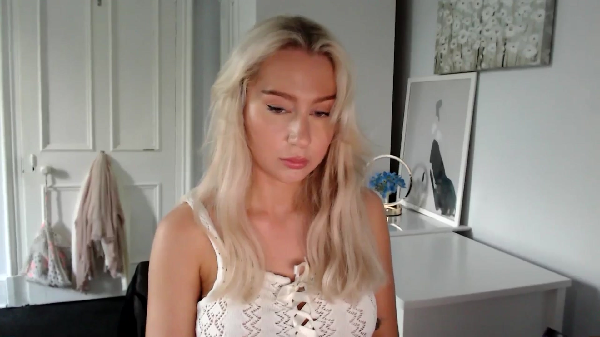 Gallery image thumbnail from British_Cutie's myfreecams stream on, 06/17/2025, 19:30 image 17 of 20