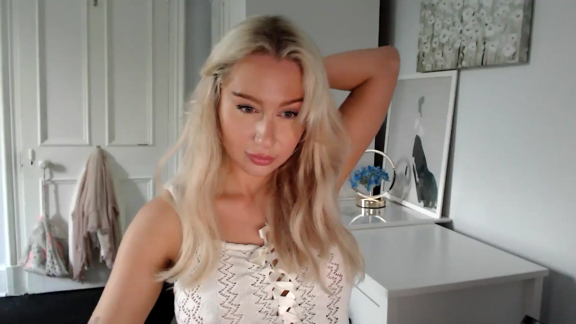 Gallery image thumbnail from British_Cutie's myfreecams stream on, 06/17/2025, 19:30 image 11 of 20