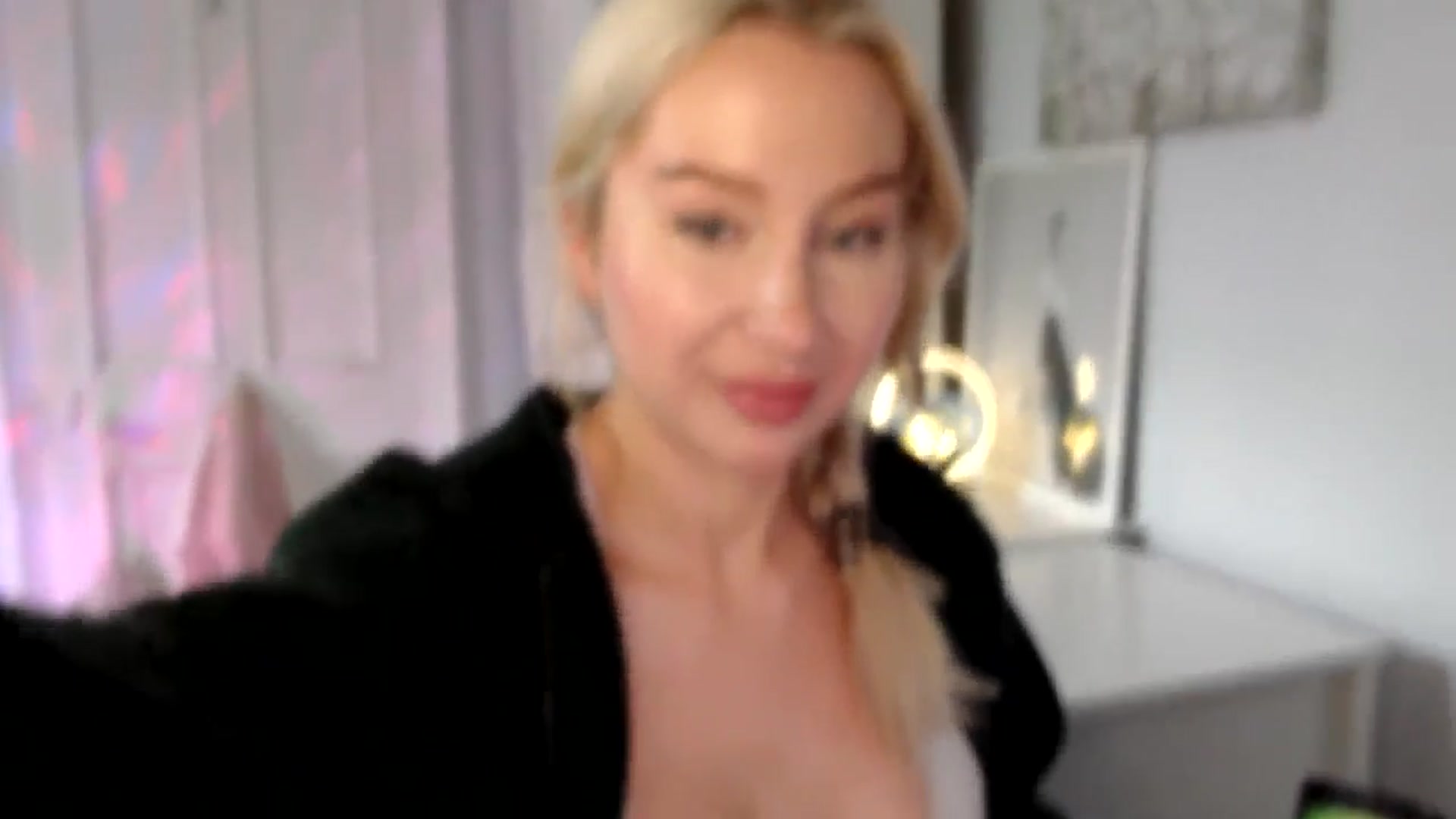 Gallery image thumbnail from British_Cutie's myfreecams stream on, 06/18/2025, 18:29 image 18 of 20