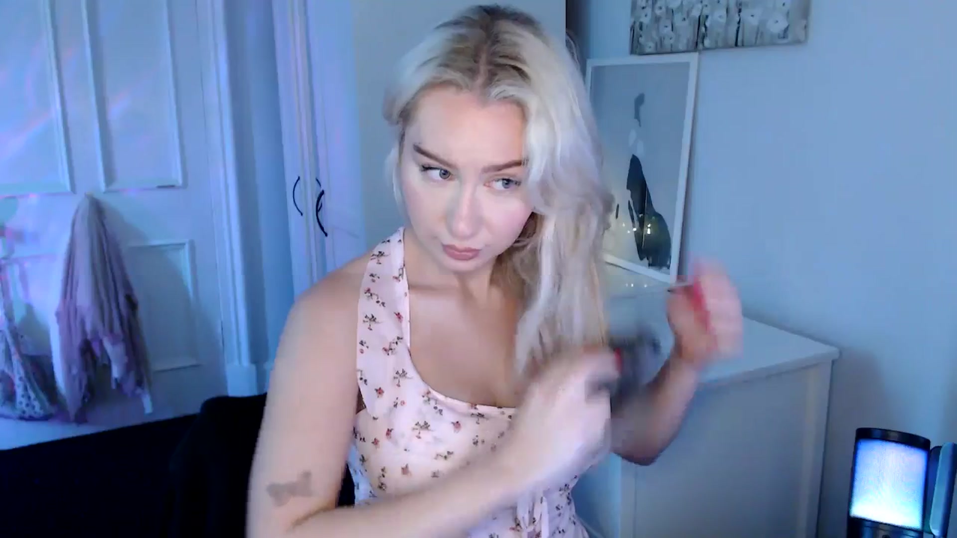 Gallery image thumbnail from British_Cutie's myfreecams stream on, 06/19/2025, 10:09 image 16 of 20