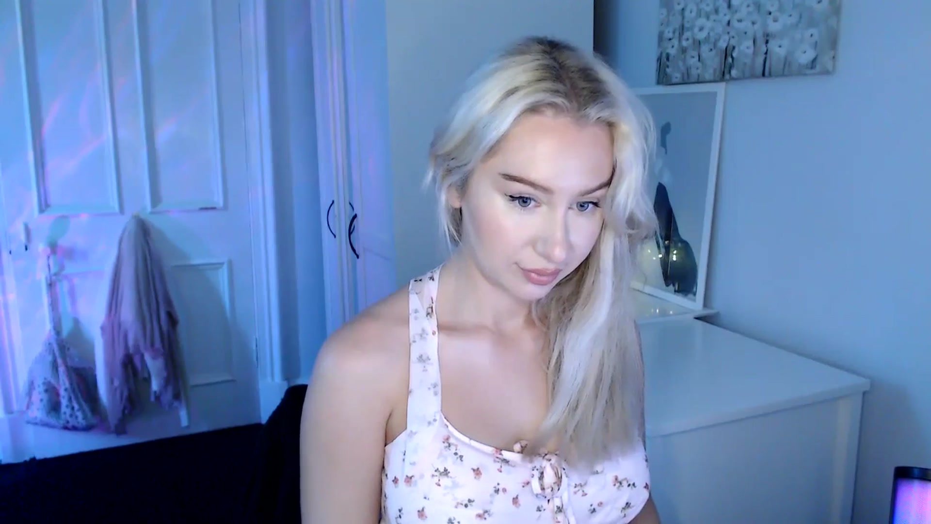 Gallery image thumbnail from British_Cutie's myfreecams stream on, 06/19/2025, 10:31 image 5 of 20