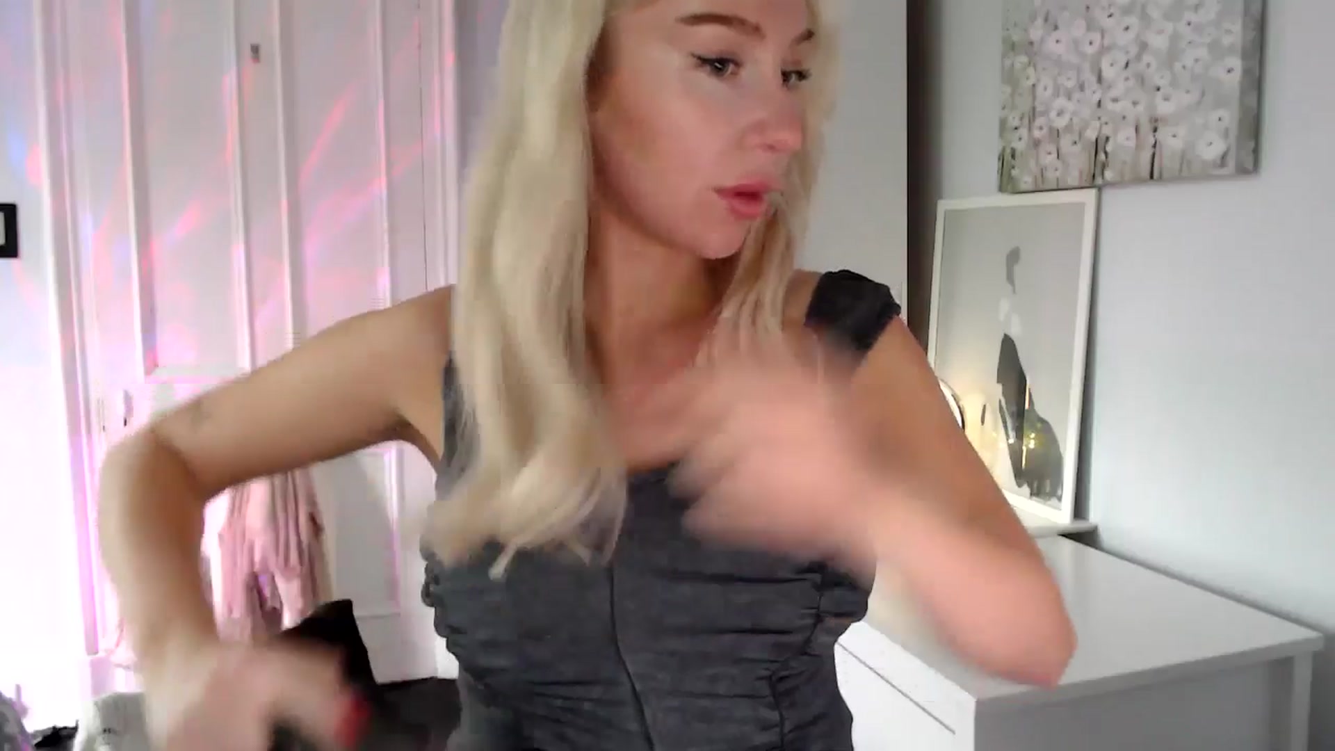 Gallery image thumbnail from British_Cutie's myfreecams stream on, 06/19/2025, 18:36 image 2 of 20