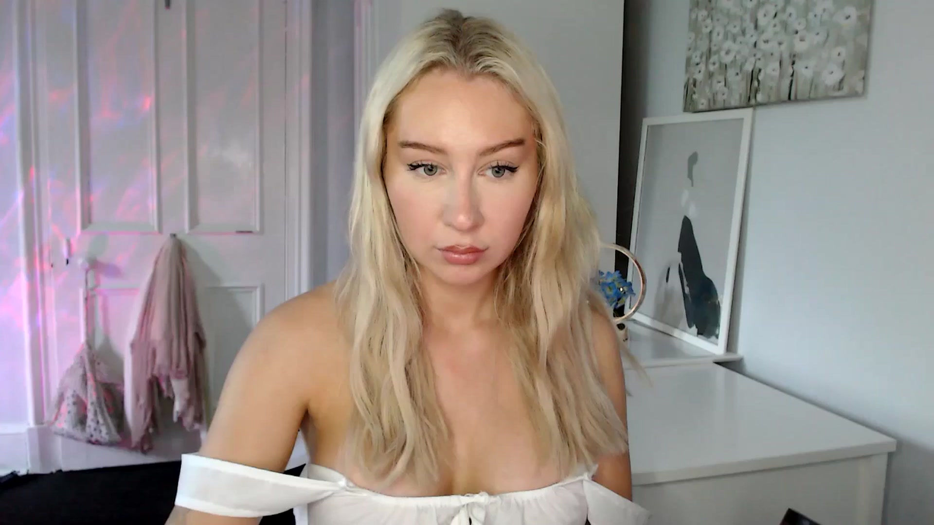 Gallery image thumbnail from British_Cutie's myfreecams stream on, 06/20/2025, 18:11 image 11 of 20
