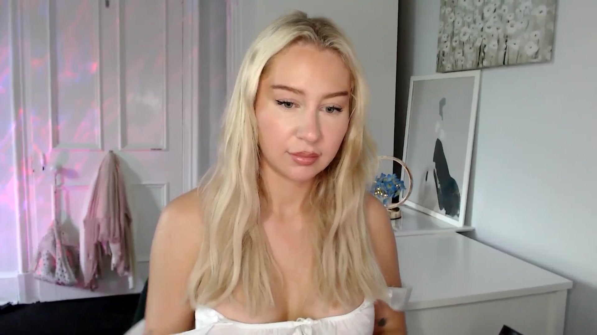 Gallery image thumbnail from British_Cutie's myfreecams stream on, 06/20/2025, 18:11 image 14 of 20