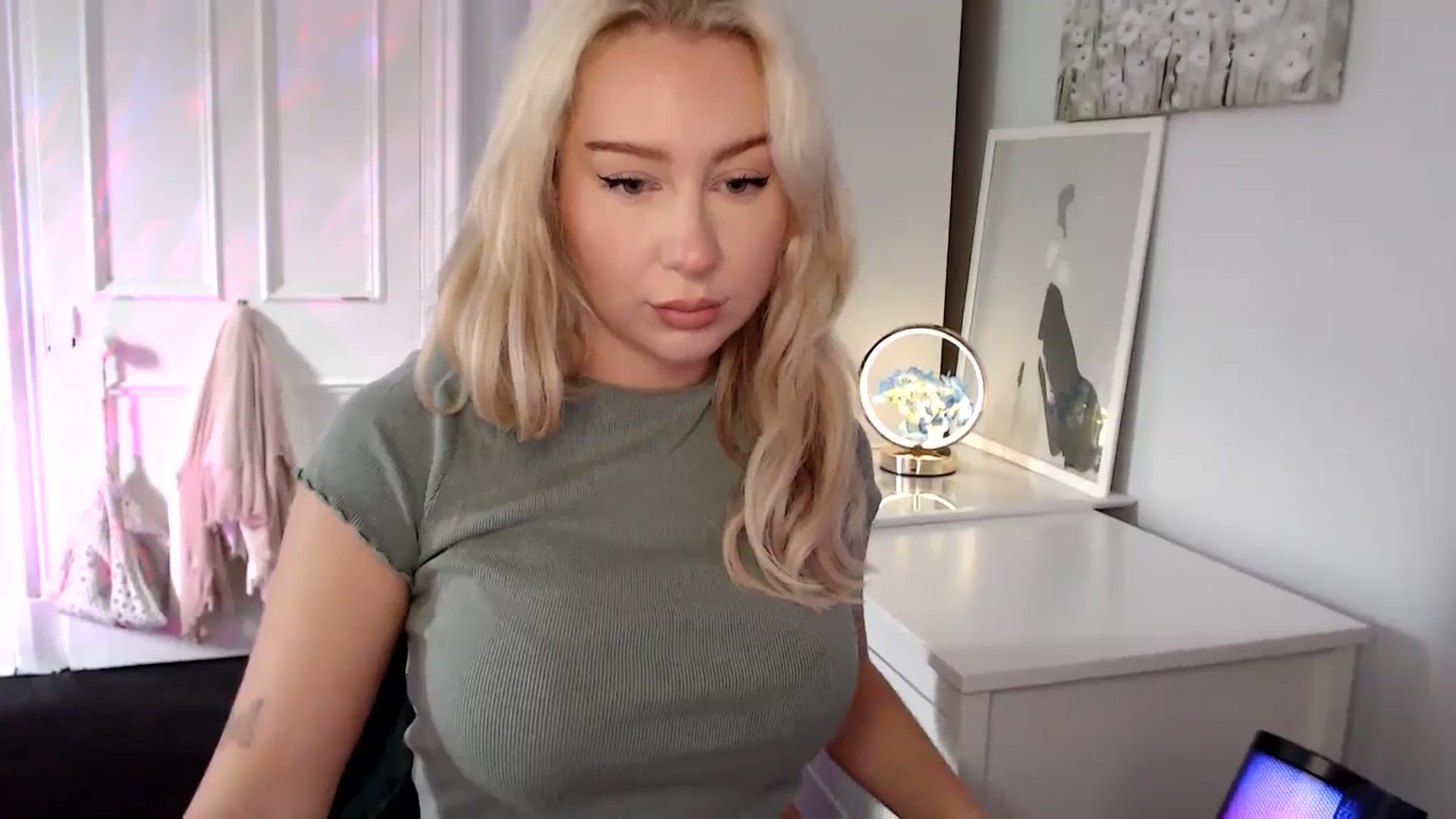 Gallery image thumbnail from British_Cutie's myfreecams stream on, 06/21/2025, 13:54 image 4 of 20